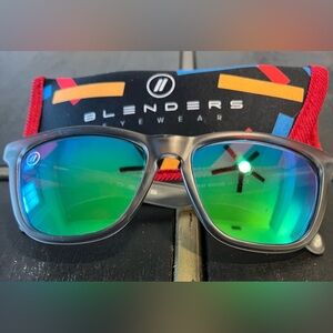 Blenders Eyewear Men’s Gray Frame Green Mirrored Sunglasses